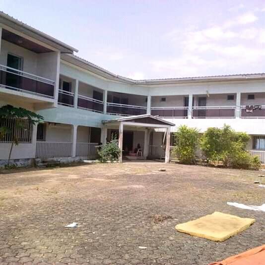 L'hôtel En Bordure De Mer À Vendre À Kribi... 