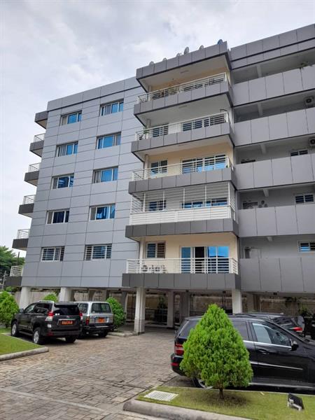 Grand Immeuble À Vendre À Bonapriso 
