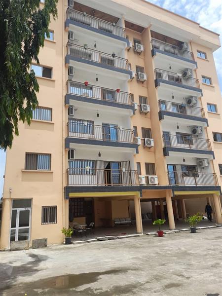 Immeuble R+5 À Vendre À Bonanjo 