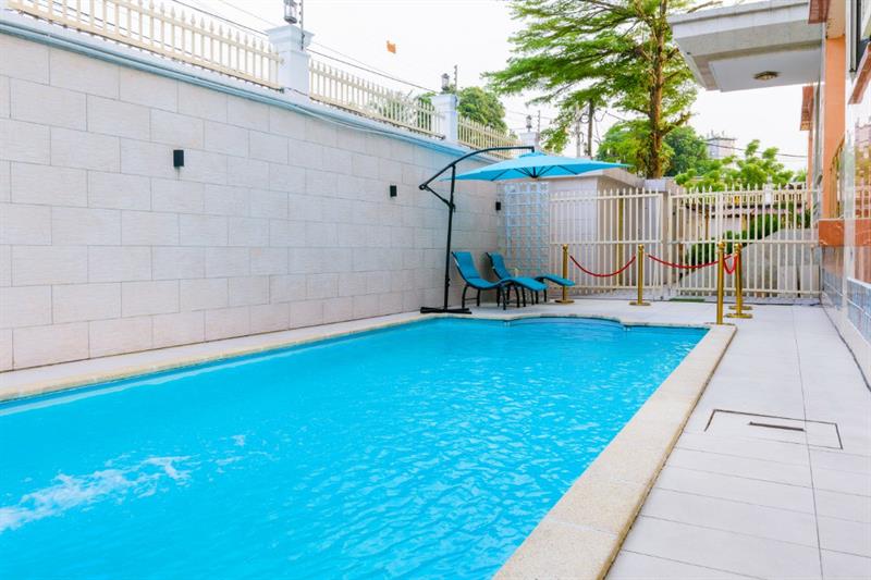 Immeuble R+5 À Vendre À Bonanjo 