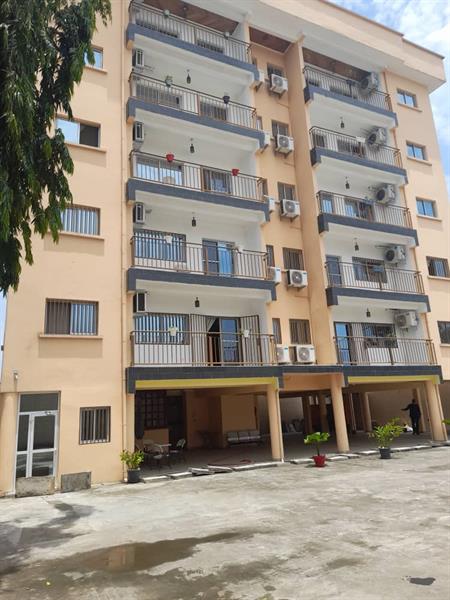 Immeuble R+5 À Vendre À Bonanjo 