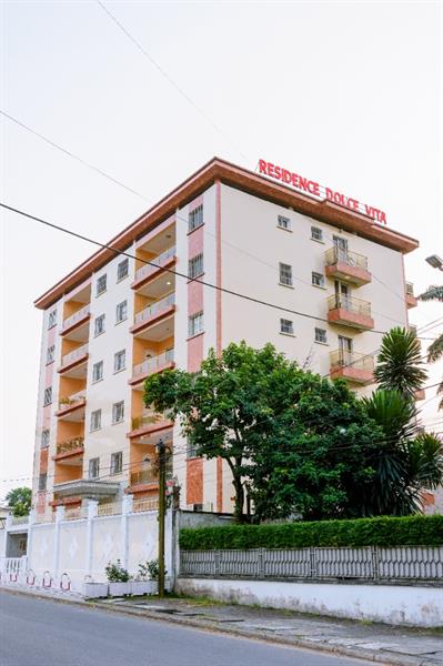 Immeuble R+5 À Vendre À Bonanjo 