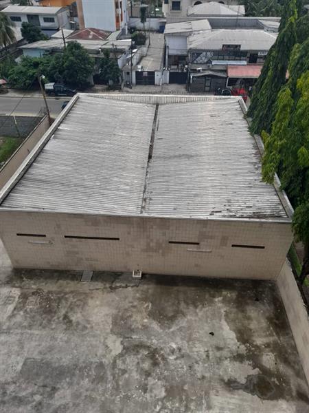 Immeuble R+5 À Vendre À Bonanjo 