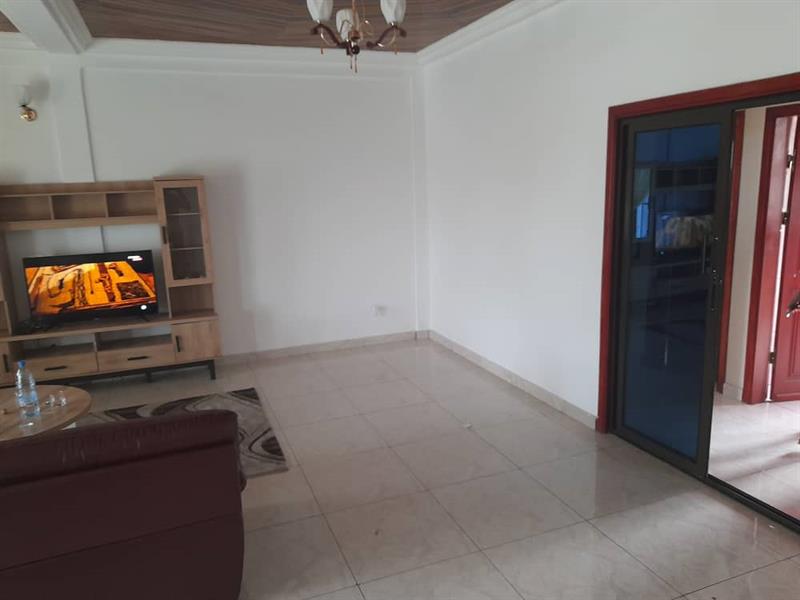 Immeuble R+5 À Vendre À Bonanjo 