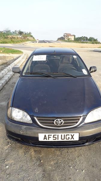 TOYOTA AVENSIS ANNÉE 2001 ESSENCE 1.6 