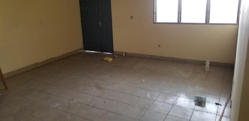 Vaste Appartement Moderne 3 Chambres À Louer À Ndogsimbi 