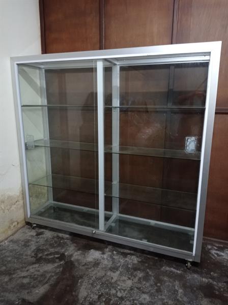 Grand Présentoir En Aluminium En Vente Sur Douala 