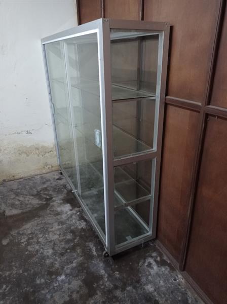 Grand Présentoir En Aluminium En Vente Sur Douala 