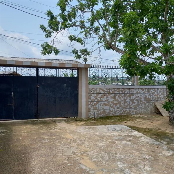 Voici Une Villa En Vente A Pk 14 Douala 