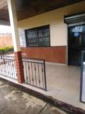 Maison En Bordure De Route Principale À Vendre À Essos, Sur 470 M2 3Chambres 2Douches,, Yaoundé, Immobilier au Cameroun