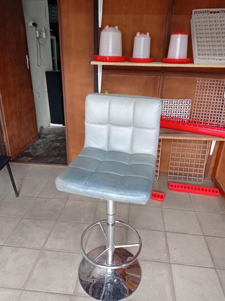 Chaise Pour Bureau, Salon De Coiffure Et Autres - Douala 