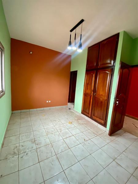 Appartement Neuf Avec Forage Parking À Mendong 2Chambres 2Douches J &  J CORPORATION