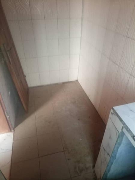 Appartement Avec Parking À Nkomo 2Chambres 1Douche J &  J CORPORATION