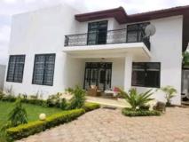 Somptueux Duplex Neuf Avec Gardien Espace Vert Forage À Nkoabang 5Chambrres 4Douches,, Yaoundé, Immobilier au Cameroun