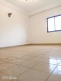 Appartement Avec Gardien Parking Groupe Électrogène Eau Chaude À Bastos 3Chambres 4Douches,, Yaoundé, Immobilier au Cameroun