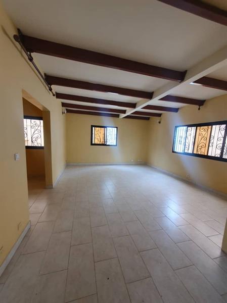 Somptueux Duplex Avec Espace Vert Baignoire Parking À Odza Koweit 5Chambres 5Douches 2Salons Dépendance De  3Chambres J &  J CORPORATION