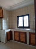 Bel Appartement Avec Clim Gardien Parking Forage À Éleveur En Bordure De Route Secondaire,, Yaoundé, Immobilier au Cameroun