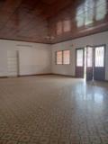 Grande Villa Avec Espace Vert Eau Chaude Parking Baignoire À Bastos 4Chambres 3Douches,, Yaoundé, Immobilier au Cameroun