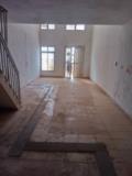 Grande Boutique Avec Mezzanine Parrking À Essos,, Yaoundé, Cameroon Real Estate