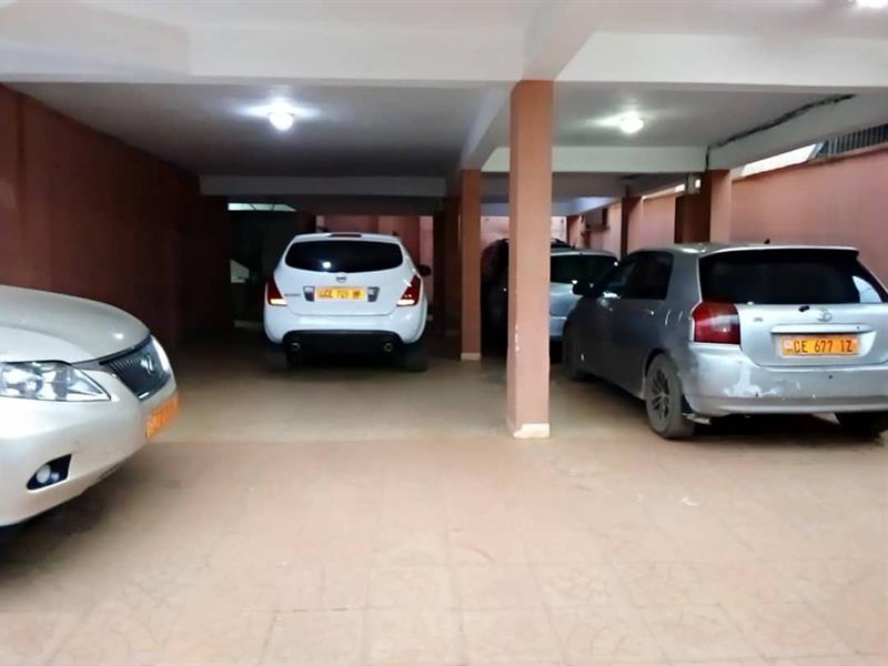Appartement Spacieux Avec Eau Chaude Parking À Mimboman Sapaurs 3Chambres 2Douches J &  J CORPORATION