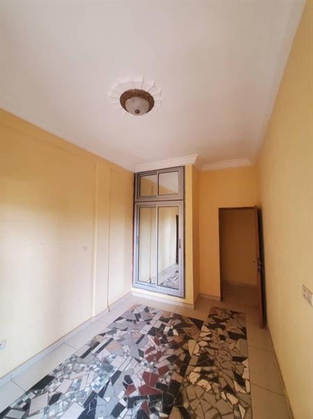 Appartement Avec Gardien Parking Forage À Odza Messamendongo 2Chambrres 2Douhches J &  J CORPORATION