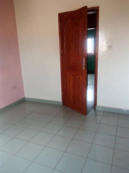 Appartement Avec Eau Chaude Gardien Parking 2Chambrres 2Douches J &  J CORPORATION