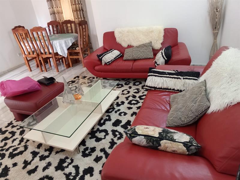 Appartement Meublé À Louer À Ahala Avec Voiture Pour Les Déplacements Offerte J &  J CORPORATION