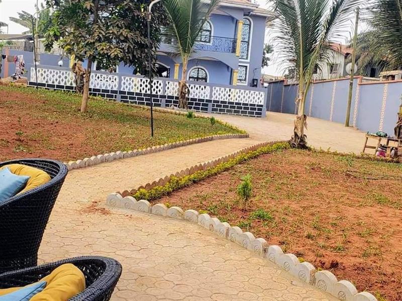 Magnifique Duplex Meublé Extra Spacieux Sur 1200M2 À Louer À Nkoabang À 2Minutes De L'axe Principal J &  J CORPORATION