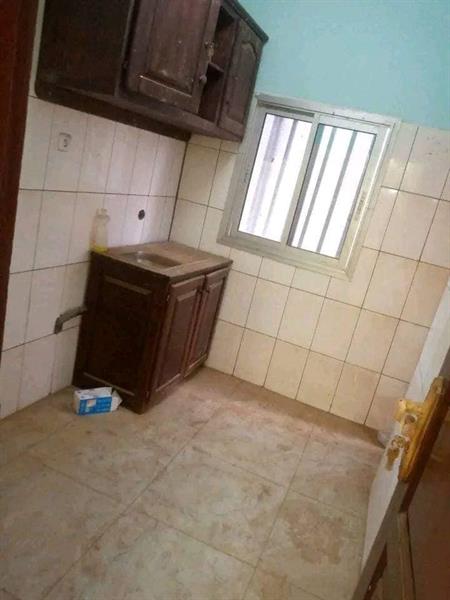 Appartement Avec Parking Gardien À Anguissa J &  J CORPORATION