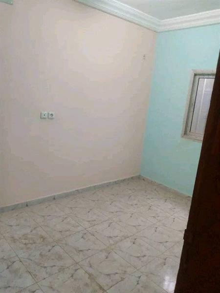 Appartement Avec Parking Gardien À Anguissa J &  J CORPORATION