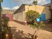 Duplex Haut Standing Pour Bureaux Ou Habitation À Omnisport 8Chambrres 7Chambres,, Yaoundé, Immobilier au Cameroun