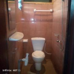 Studio Avec ^Parking À Essos,, Yaoundé, Immobilier au Cameroun