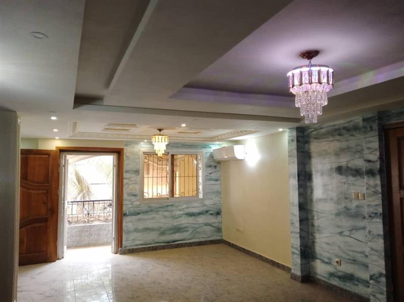 Appartement Et Studios À Odza B10 Avec Clim Eau Chaude Parking Gardien Forage Magasin 2Chambres 2Douches J &  J CORPORATION