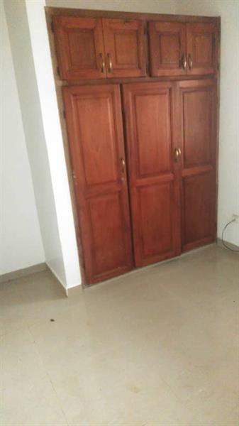 Appartement Avec Parking Gardien Eau Chaude 3Chambres 2Douches J &  J CORPORATION