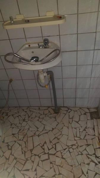 Appartement Avec Parking Gardien Eau Chaude 3Chambres 2Douches J &  J CORPORATION