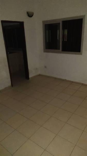 Appartement À Essomba  2Chambres 1Douche J &  J CORPORATION