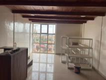 Boutique Neuve Avec Mezzanine À Ekounou,, Yaoundé, Immobilier au Cameroun