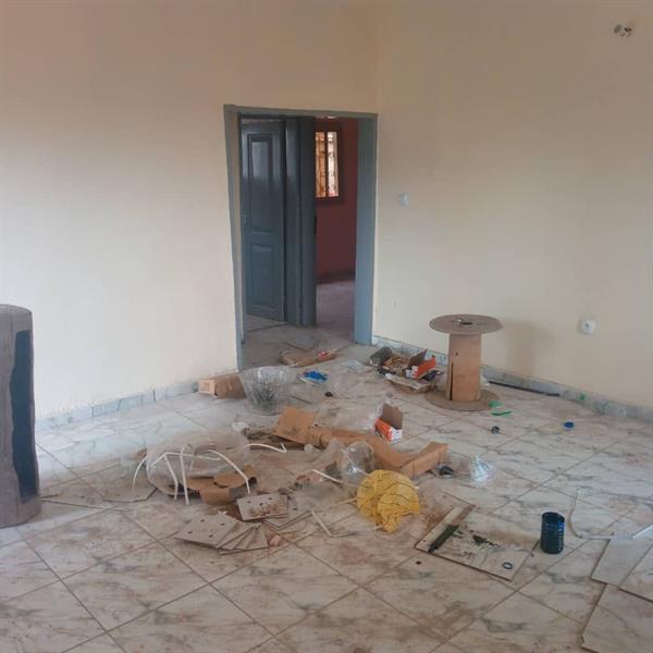 Appartement Neuf En Bordure De Route Essos 2Chambres 1Douche J &  J CORPORATION