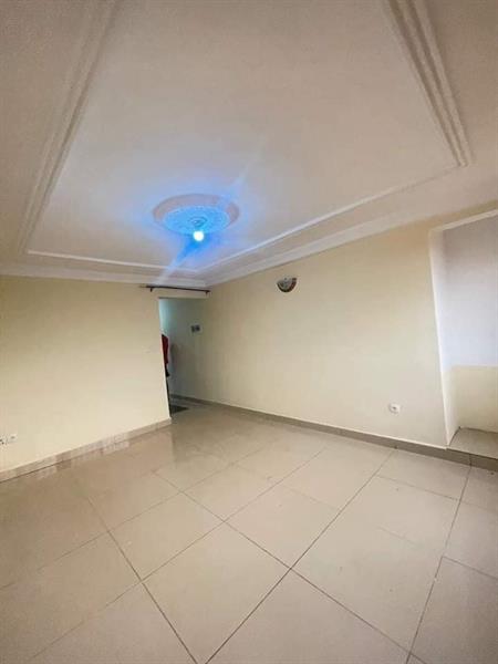 Appartement Avec Gardien Parking Forage À Ngousso J &  J CORPORATION
