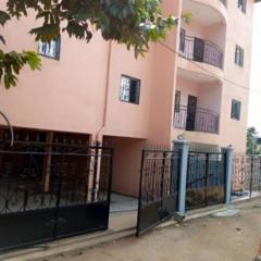 Appartement Avec Parking À Mimboman Acces Goudronné 2Chambrres 2Douche,, Yaoundé, Immobilier au Cameroun