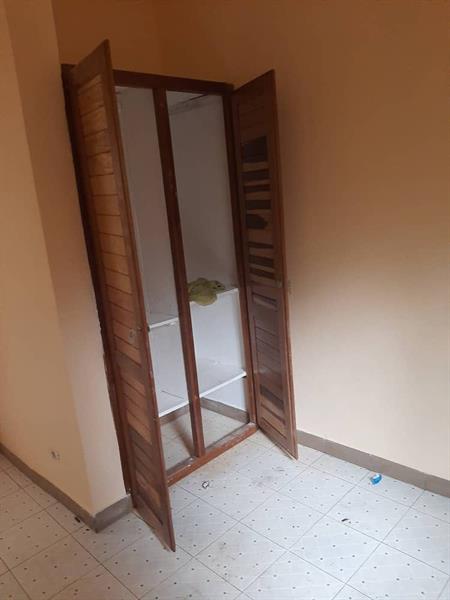 Appartement Neuf Avec Parking Forage À Odza 3Chambres 2Douches J &  J CORPORATION