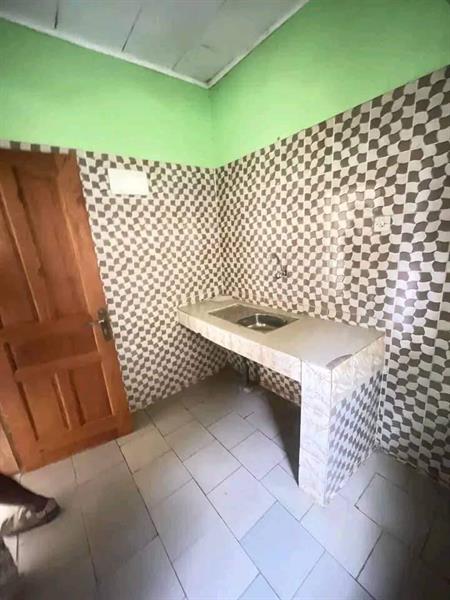 Appartement Avec Parking Forage À Eleveur 2Chambrres 1Douche J &  J CORPORATION
