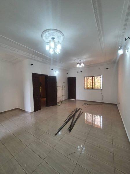 Appartement Avec Eau Chaude Parking Forage À Etoug Ebe 2Chambres 2Douches J &  J CORPORATION