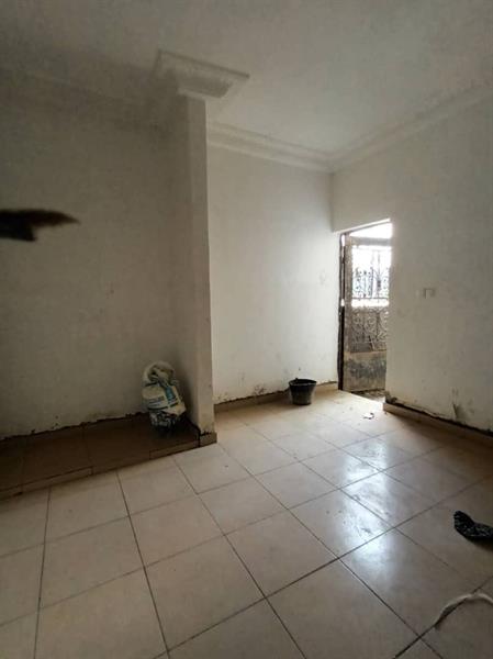 Chambre Neuve Avec Forage À Tsinga Vvillage J &  J CORPORATION