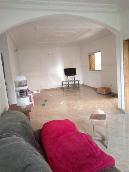 Appartement Neuf Avec Parking Forage À Mendong 2Chambres 2Douches J &  J CORPORATION