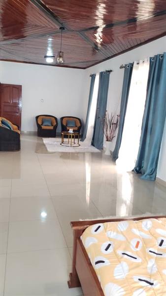 Magnifique Meublé Extra Spacieux Sur 1200M2 À Louer À Nkoabang À 2Minustes J &  J CORPORATION