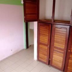 Appartement En Bordure Pour Bureaux Ou Habitation À Omnisporrt Avec Parrking,, Yaoundé, Immobilier au Cameroun