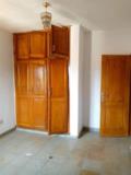 Apppartement En Bordure De Route Pour Bureaux Ou Habitation Avec Eau Chaude Parking À Ngousso 2Chambres 2Douches,, Yaoundé, Cameroon Real Estate