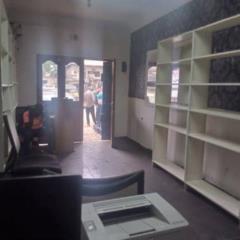 Boutique Avec Magasin Toilettes À Essos,, Yaoundé, Cameroon Real Estate