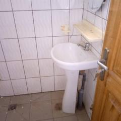 Studio Avec 2Douches À Nkolmesseng,, Yaoundé, Immobilier au Cameroun